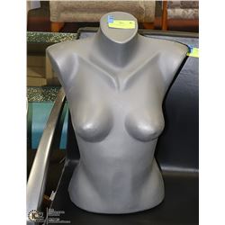 PLASTIC DISPLAY BUST