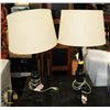 Image 1 : LOT OF 2 LAMPS WITH BLACK FINISH LAMP BASE