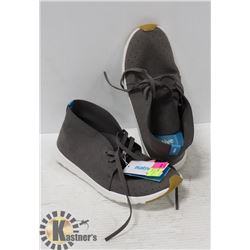 NEW WITH TAGS NATIVE APOLLO CHUKKA SHOES SIZE 9