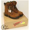 Image 1 : RED WING STEEL TOE 8" WORKBOOT; MENS SIZE 7.5