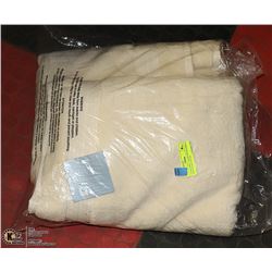 2 CHARISMA LUXURY BATH TOWELS 100% HYGROCOTTON