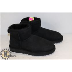 SIZE 7 BRAND NEW WOMENS BLACK UGG BOOTS