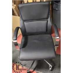 HYDRAULIC LIFT OFFICE CHAIR ON CHOICE