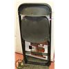 Image 1 : LOT OF 2 FOLDING CHAIRS
