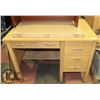Image 1 : OAK DESK