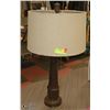 Image 1 : LAMP 30 INCH TALL