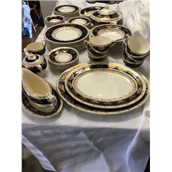 VINTAGE SET OF CHINA - ROYAL DUCAL SET OF 8