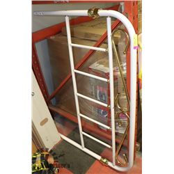 DOUBLE WHITE HEADBOARD