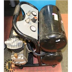 MOTOMASTER 5 GALLON AIR COMPRESSOR