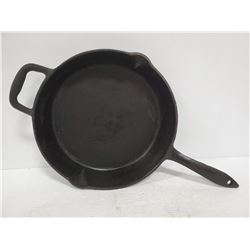 LAGOSTINA CAST IRON 12 INCH FRY PAN