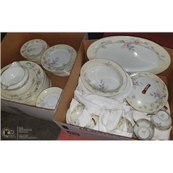 VINTAGE CHINA THUN BOHEMIASERVICE FOR 12 INCLUDES: