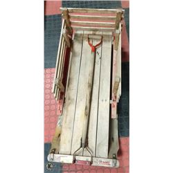 TORPEDO LTEE ANTIQUE SLED