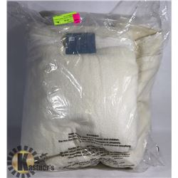 2 CHARISMA LUXURY BATH TOWELS 100% HYGROCOTTON