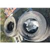 Image 2 : 4 - 16.5 - 16 Tires