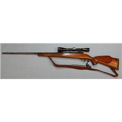 Weatherby Mark V, .240 Mag., 26" bbl, checkered wood, Leopold 3 x 9 vari. scope, sn: P47348,