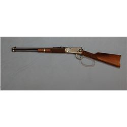 Win. 94 SRC, .32-40 Win., John Wayne Comm., 18" bbl, engraved receiver, checkered wood, sn: JW32779,