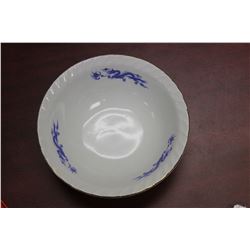 A Chinese Porcelain Dragon Bowl