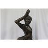 Image 2 : A Wood Statue