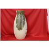 Image 2 : An Oriental Vase