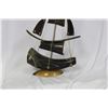 Image 2 : A Horn Boat