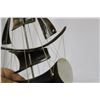 Image 5 : A Horn Boat