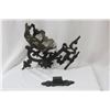 Image 1 : A Cast Iron Lamp