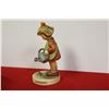 Image 4 : A Hummel Figurine