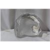 Image 1 : An Eagle Glass Paperweight