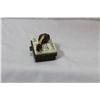 Image 3 : A Violin Trinket Box