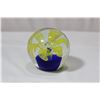 Image 1 : A Paperweight