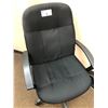 Image 1 : 5 MATCHING BLACK MOBILE OFFICE CHAIRS