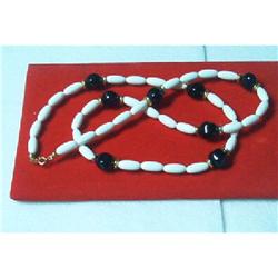 Jewelry-Trifari White And Black Beaded Necklace#1272275
