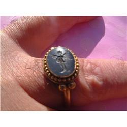 Roman gold ring with onyx inset stone #1224918