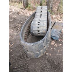 PALLET C/W 2 BOBCAT RUBBER TRACKS