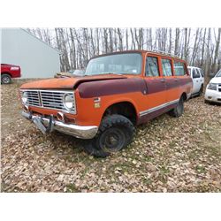 1973 INTERNATIONAL TRAVELALL 1110