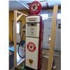 Image 2 : TEXACO GAS PUMP C/W GLOBE