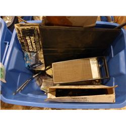 TOTE C/W 8-TRACKS, CONNECTOR CABLES, SPLASH GUARDS, ETC