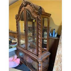 VICTORIAN STYLE CHINA CABINET WITH GLASS SHELVES