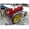 Image 3 : 1950 MASSEY HARRIS PONY TRACTOR