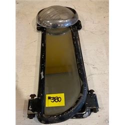 2 MIRRORS & LIGHT COVER