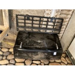 ORIGINAL 1934 CHEVROLET LUGGAGE RACK & TRUNK