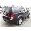 Image 5 : C6E --  2005 NISSAN PATHFINDER LE  , Black , 129,564 MILES