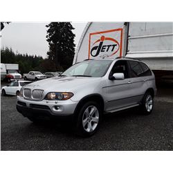 H1 --  2005 BMW X5 4.4I  , Silver , 172231  KM's