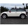 Image 8 : J3 --  2008 MINI COOPER S CLUBMAN  , White , 113697  KM's