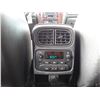 Image 24 : I3 --  2002 GMC ENVOY  , Grey , 272378  KM's