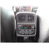 Image 24 : I3 --  2002 GMC ENVOY  , Grey , 272378  KM's