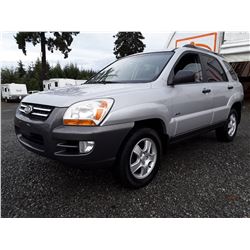 G1 --  2008 KIA SPORTAGE EX  , Silver , 211860  KM's