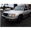 Image 1 : M1 --  2000 SUBARU FORESTER L  , Silver , 252288  KM's