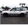Image 8 : M1 --  2000 SUBARU FORESTER L  , Silver , 252288  KM's