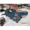 Image 3 : 2 Vise #4 & #6